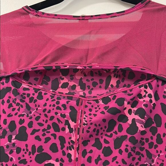 Lululemon Mesh Open Top - Pink/Purple Leopard Print, Size 10 - Picture 7 of 9